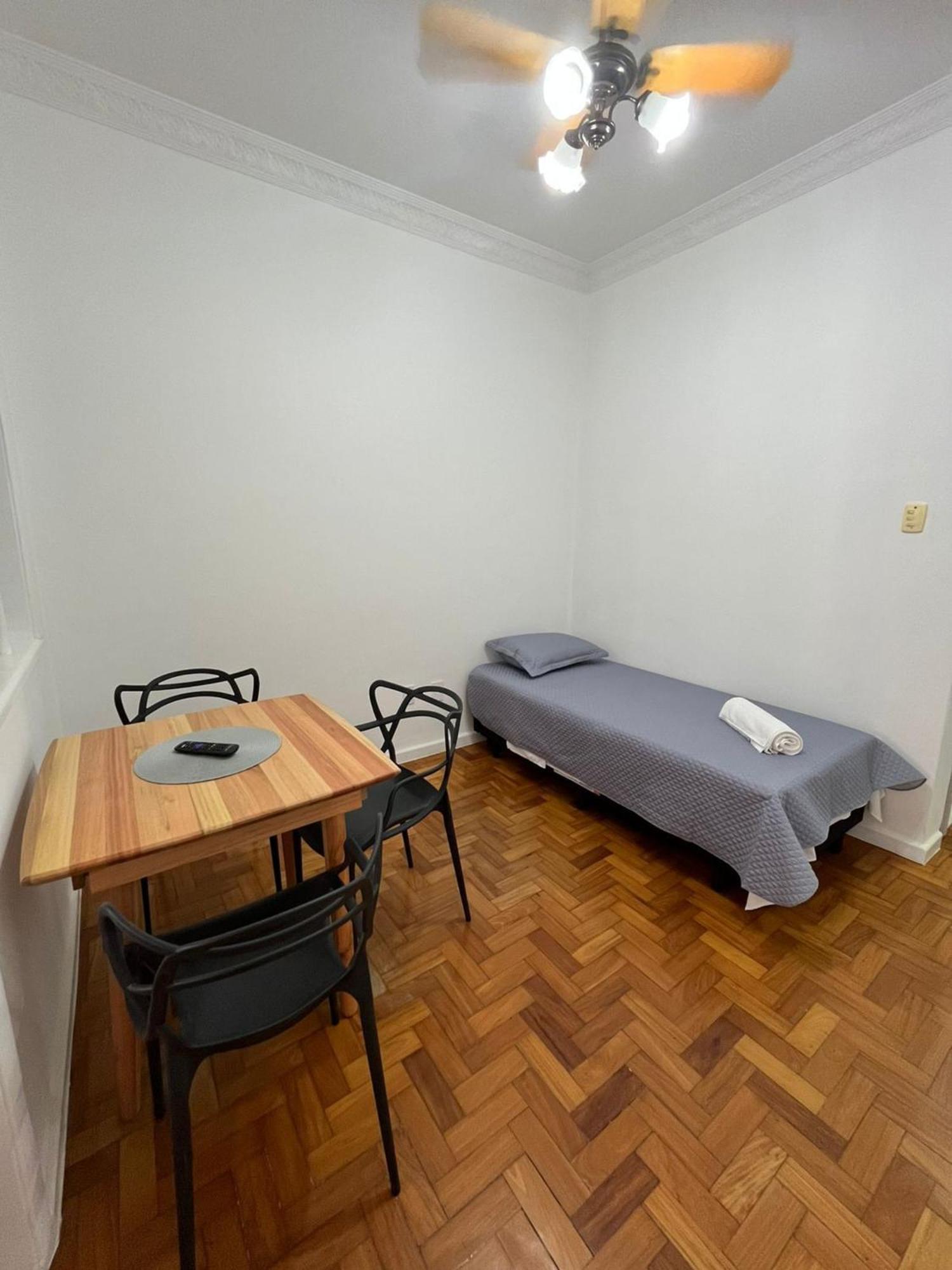 Apartamento A Pe A De Copacabana Com Conforto E Praticidade. *